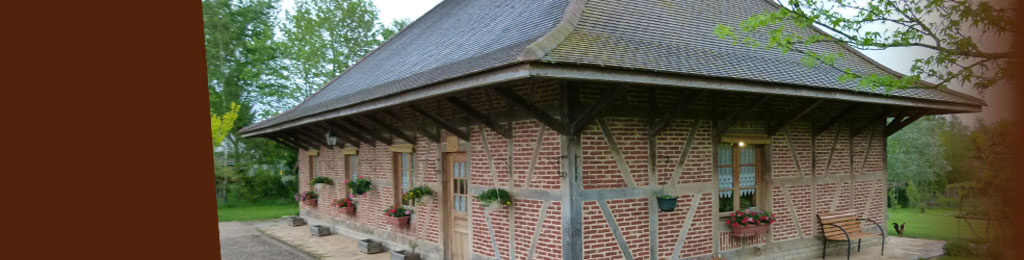 Haus in der Bresse mit Fachwerk aus Eichebalken vom Sägewerk